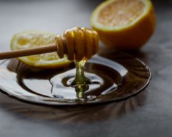 Madu dan lemon untuk detox Madu dan Lemon